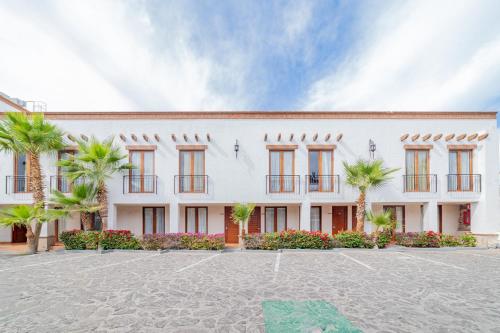 Seven Crown La Paz Centro Historico - Best Business Hotels in La Paz, Mexico