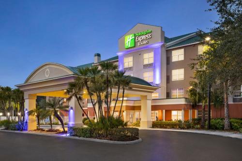 Holiday Inn Express & Suites Sarasota East, an IHG Hotel