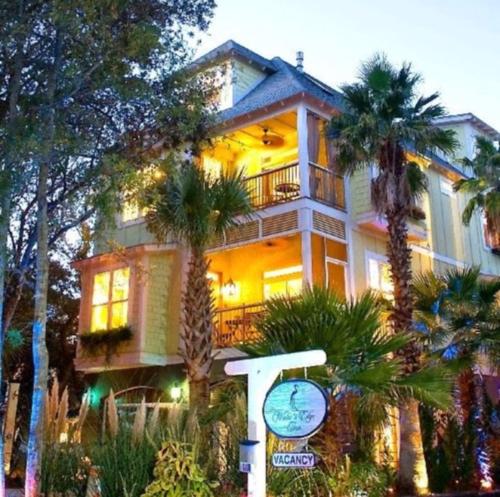 Water's Edge Inn - Adults Only - Best Beach Hotels in South Carolina