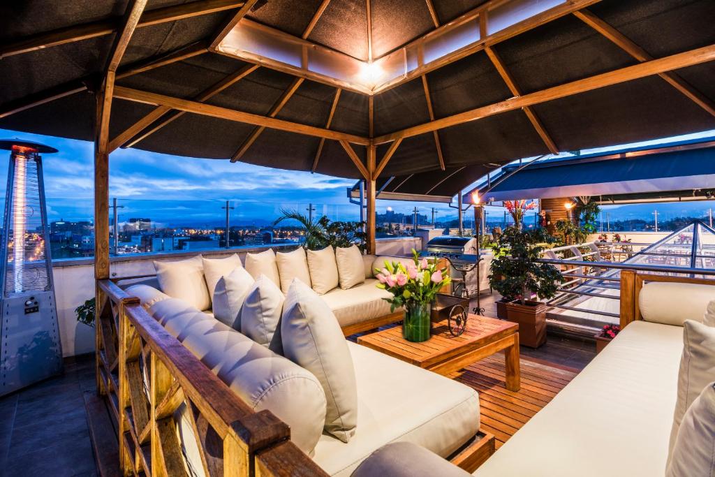 Hotel Platinum Suite - Best Hotels with Free Breakfast in Bogotá