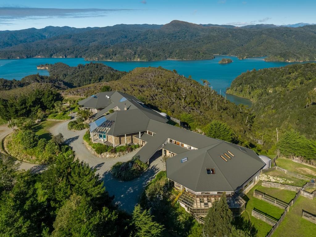 Westhaven Retreat - Best Luxury Hotels in South Island