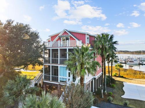 Regatta Inn - Adults Only - Best Beach Hotels in South Carolina