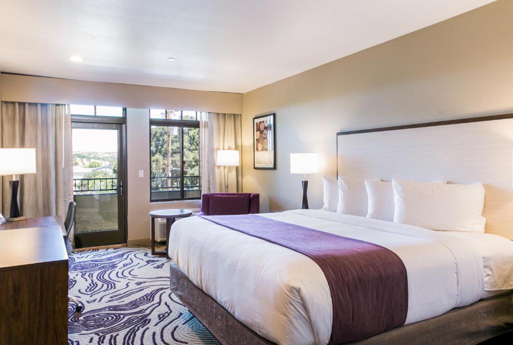Hotel Siri Downtown - Paso Robles - Best Hotels in Paso Robles
