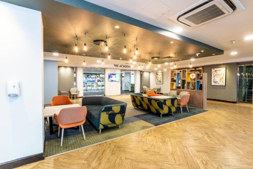 Holiday Inn London - Regent's Park by IHG - Best Hotels near Regent's American College London