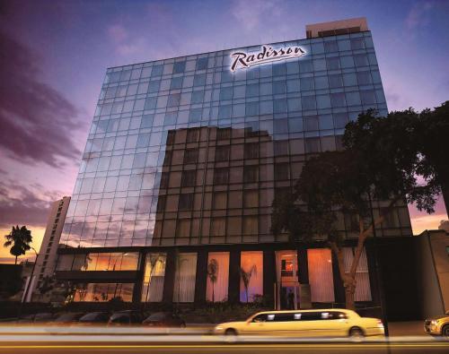 Radisson Hotel Decapolis Miraflores - Best Hotels with Free Breakfast in Lima