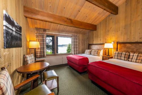 Glacier Bay Lodge - Best Business Hotels in Alaska