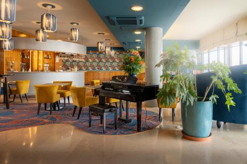 Hotel Le Grand Pavois - Best Hotels in Normandy