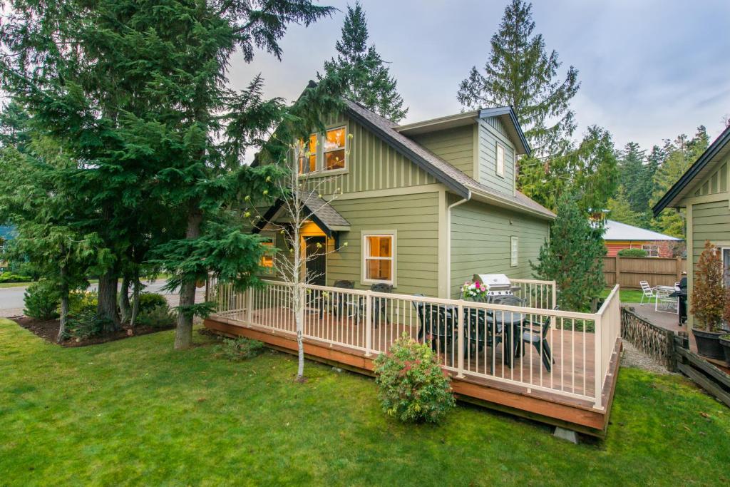 Oceanside Village Resort - Best Business Hotels in Victoria & Vancouver Island