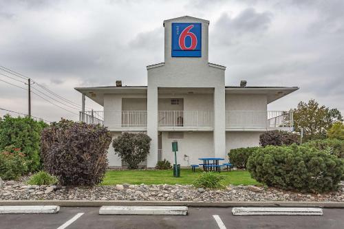 Motel 6-Billings, MT - South - Best Parking Hotels in Billings, MT