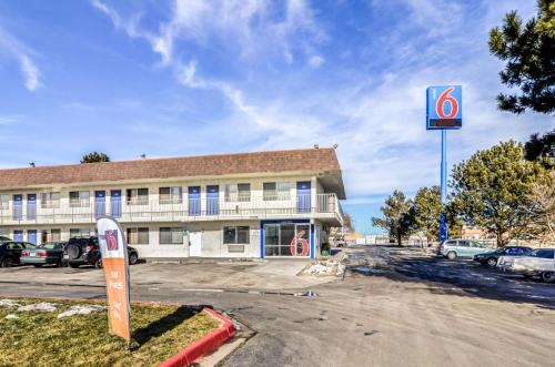 Motel 6 Fort Collins, CO - Best Parking Hotels in Fort Collins, CO