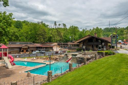 Brookside Lodge