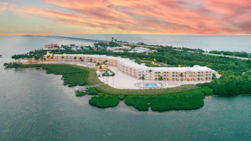 Isla Bella Beach Resort & Spa - Florida Keys - Best Hotels in Marathon