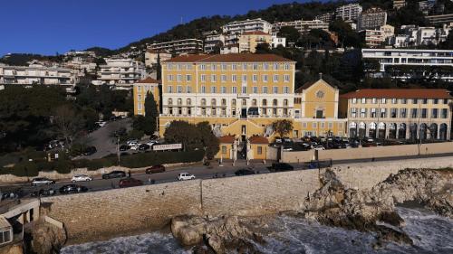 Hotel Le Saint Paul - Best Parking Hotels in Nice
