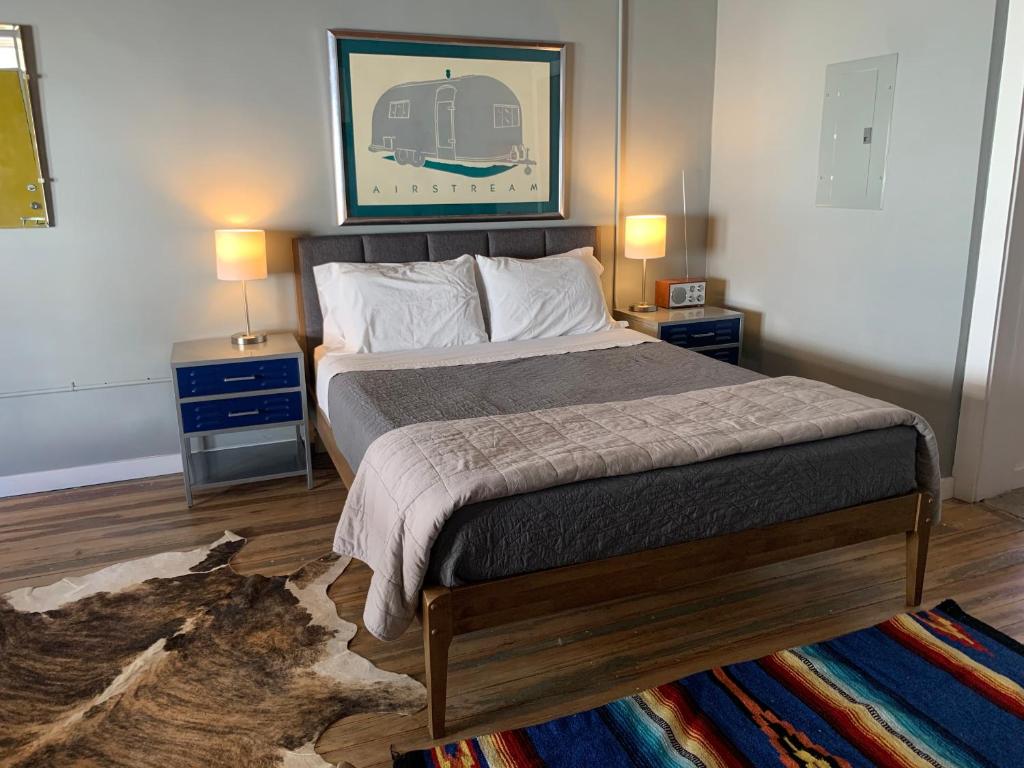 The Lincoln Marfa - Best Hotels in Texas