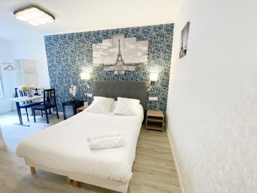 Hotel Aviatic - Best Hotels with Free Breakfast in Paris