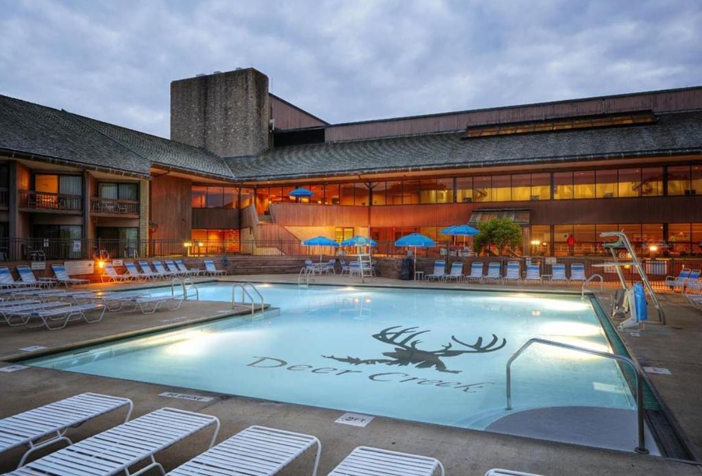 Deer Creek State Park Lodge and Conference Center - Best Golf Hotels in Ohio