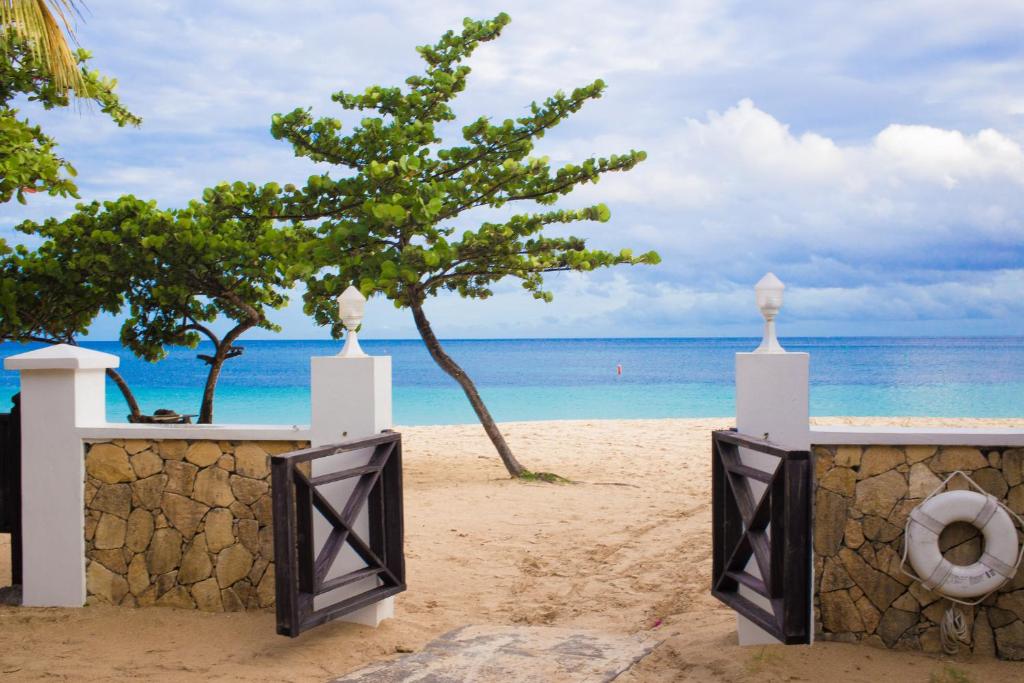 Coyaba Beach Resort - Best Parking Hotels in Grenada