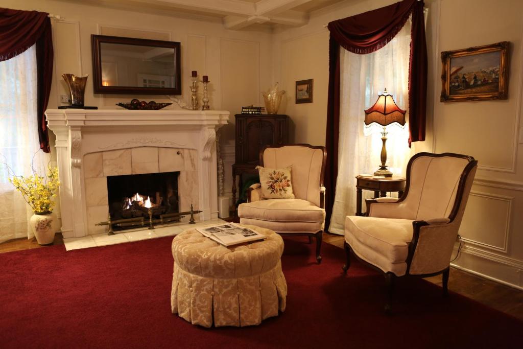 Martha's Vineyard B & B - Best Hotels in Michigan