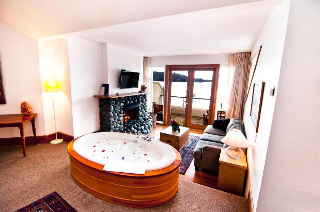 Sooke Harbour House - Best Hotels in British Columbia
