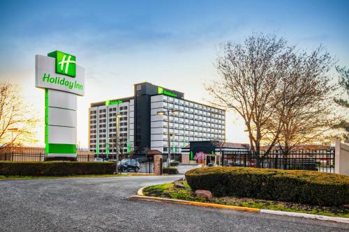 Holiday Inn Newark International Airport - Best Hotels in Newark, NJ