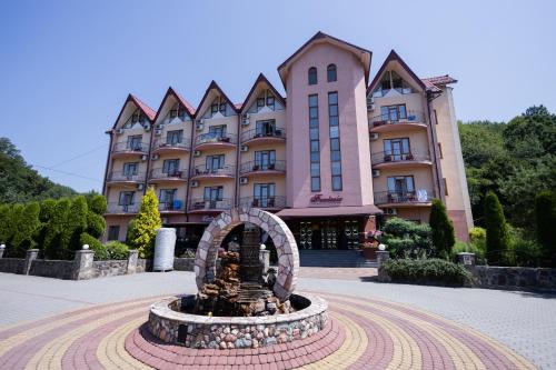 Fantasia Hotel - Best Pool Hotels in Ukraine