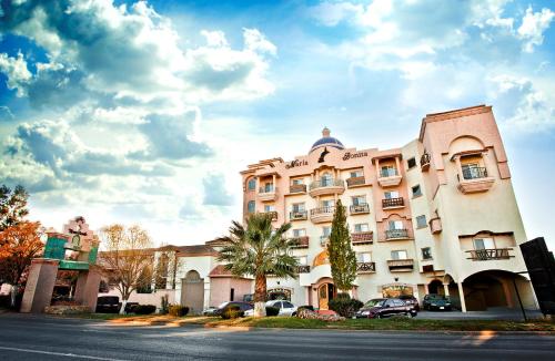 Business Hotel & Suites María Bonita - Best Hotels with Free Breakfast in Northern Mexico