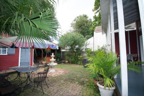 The Burgundy Bed and Breakfast - Best Hotels with Free Breakfast in Louisiana