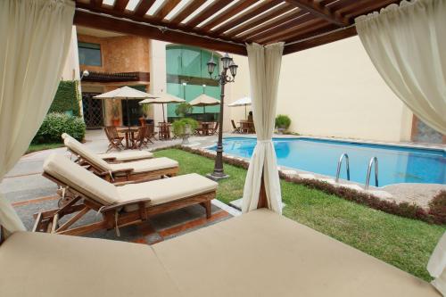 Hotel Victoria Poza Rica by Brahma - Best Hotels with Airport Shuttle Service in Mexico City & Central Mexico