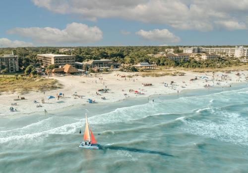 Beach House Resort Hilton Head Island - Best Pool Hotels in Hilton Head, SC