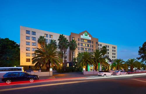 Holiday Inn Parramatta by IHG - Best Pool Hotels in Sydney