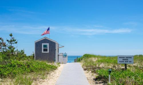 Driftwood Resort on the Ocean - Best Beach Hotels in Montauk Long Island, NY