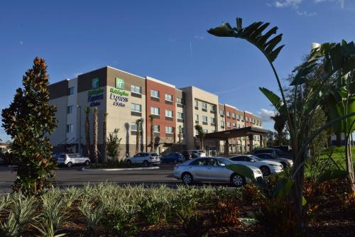 Holiday Inn Express & Suites - Orlando - Southeast, an IHG Hotel