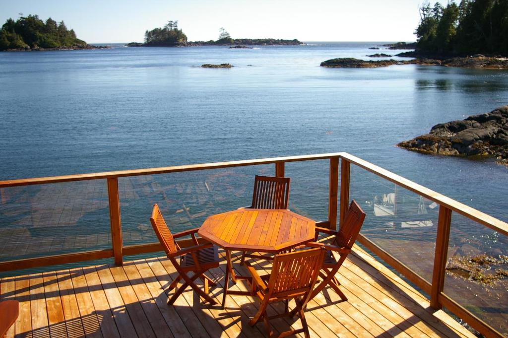 Bostrom's B&B on Little Beach Bay - Best Hotels in Ucluelet