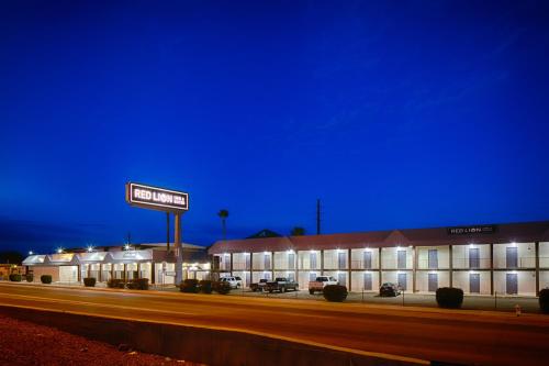 hotels with suites in Tucson