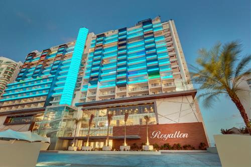 Royalton CHIC Cancun, An Autograph Collection All-Inclusive Resort - Adults Only - Best Hotels with Free Breakfast in Cancun