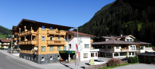 Hotel Garni Forelle - Best Family Hotels in Innsbruck