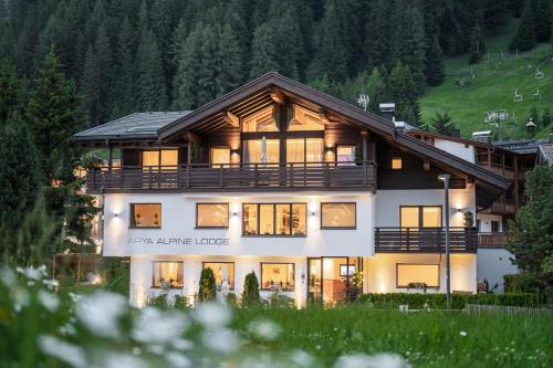 Arya Alpine Lodge