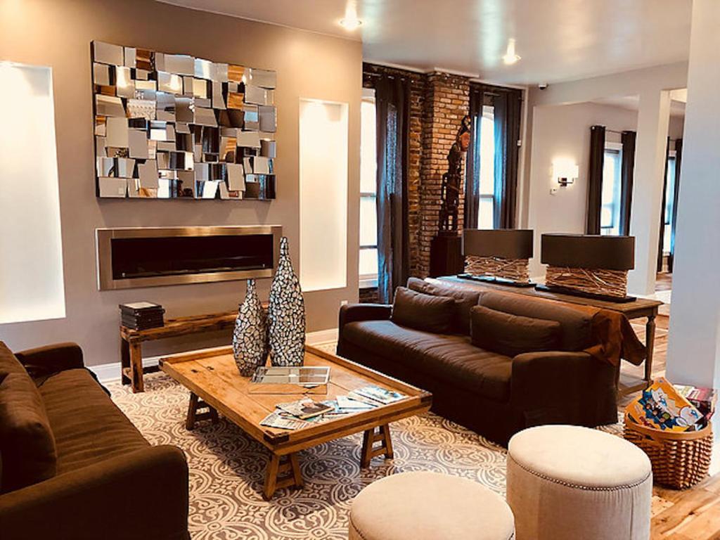 The Cochrane House Luxury Historic Inn - Best Hotels in Michigan