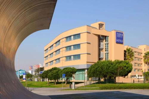 TRYP by Wyndham Porto Expo Hotel - Best Parking Hotels in Porto