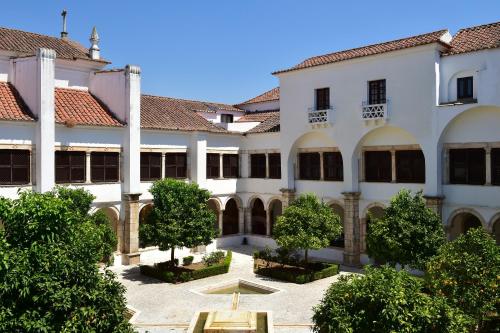 Pousada Convento de Vila Viçosa - Affordable Hotels in Portugal