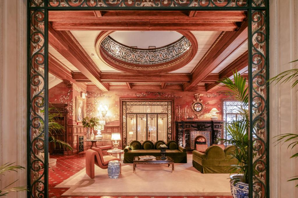 Hospes Infante Sagres Porto - Small Luxury Hotels Of The World - Best Hotels in Porto