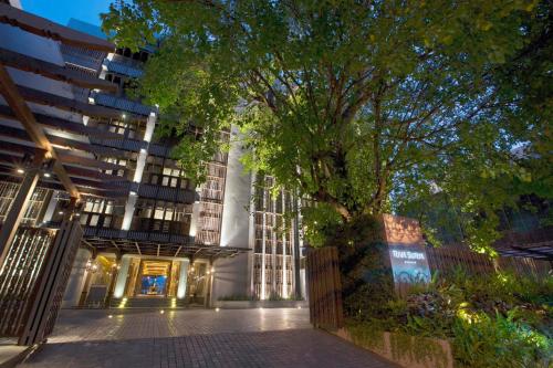 Riva Surya Bangkok - Bangkok Hotels with Pools