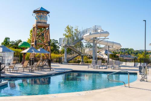 Grand Crowne Resort - Best Hotels in Branson, MO