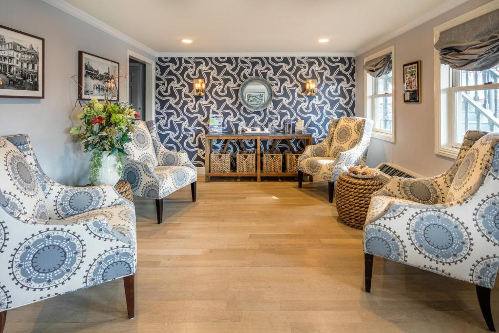 Dockside Inn - Best Hotels in Massachusetts