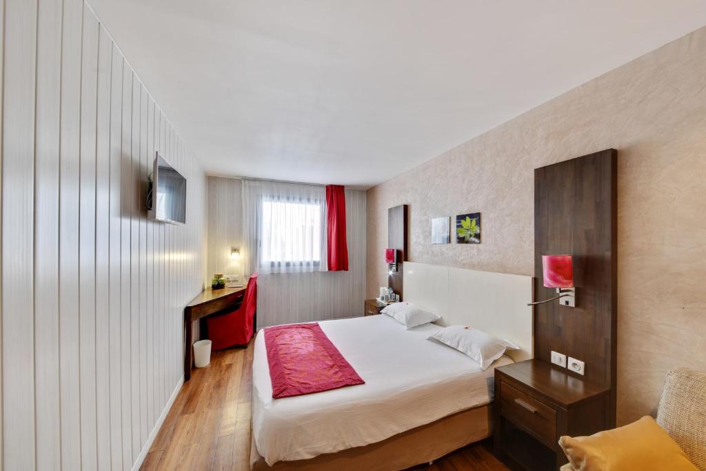 HOTEL RESTAURANT PARIS PACIFIC PARIS-VILLEJUIF- PRES DU METRO L'HAY LES ROSES LIGNE 14 - Direct PARIS-AEROPORT ORLY ET INSTITUT GUSTAVE ROUSSI - Most Romantic Hotels in Paris