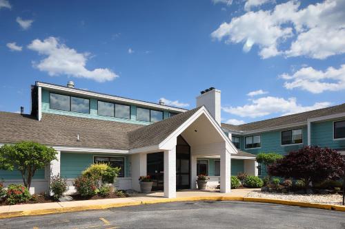 Hotel Wave at Rehoboth Beach - Best Hotels in Rehoboth Beach, DE