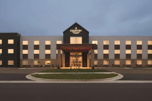 Country Inn & Suites by Radisson, Ft Atkinson, WI - Best Radisson Hotel Group in Wisconsin