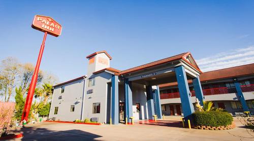 hotels with suites in Galveston