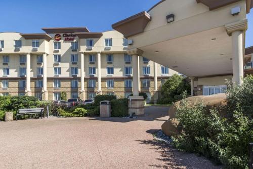 Clarion Hotel & Conference Centre - Best Hotels with Free Breakfast in Alberta