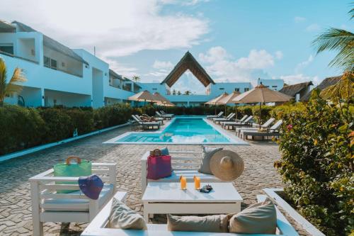 Dhow Inn Boutique Hotel